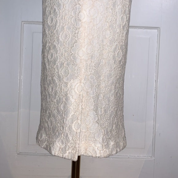 SHOSHANNA SLEEVELESS CREAM LACE MIDI SHEATH DRESS - Picture 8 of 13